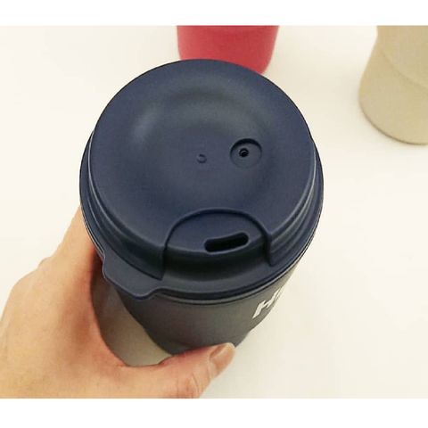  Cốc uống nước có vòi hút bằng nhựa 230ml - K96111925 - xanh 