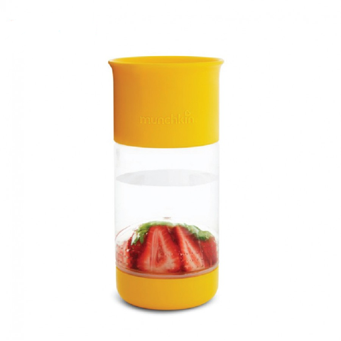  Cốc 360° chống đổ có ngăn ép trái cây Munchkin (414ml) - vàng 