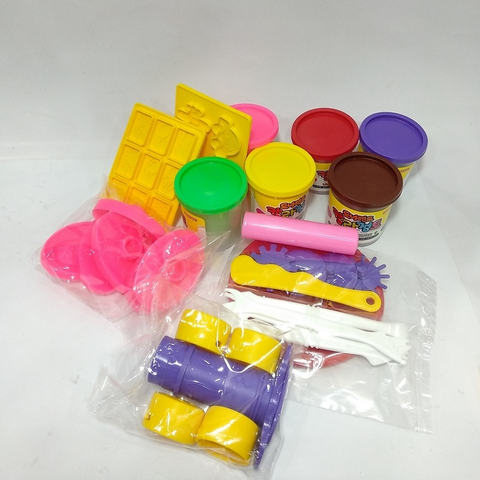  Bột nặn hình bánh kem 6 màu 480g Donerland + bộ dụng cụ DA12011 