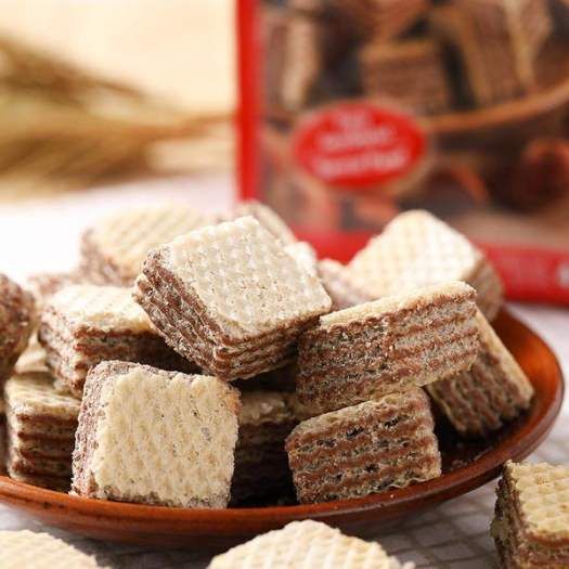  Bánh xốp Quadratini Sô cô la đắng hiệu Loacker 125g 