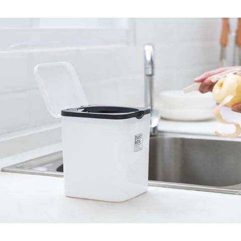  Thùng đựng rác nhà vệ sinh, chất liệu nhựa, KT10.9x10.9x18 