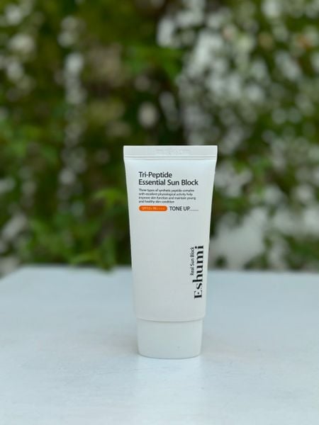  Kem chống nắng Eshumi Tri-Peptide Essential Sun Block SPF50+ PA++++ 50g 
