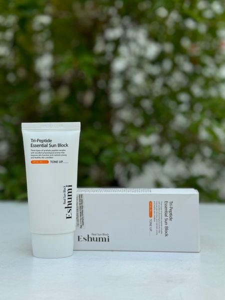  Kem chống nắng Eshumi Tri-Peptide Essential Sun Block SPF50+ PA++++ 50g 