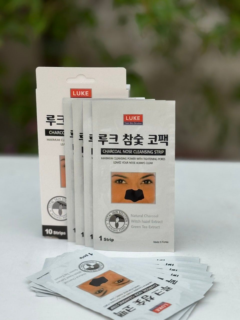  Miếng dán lột mụn Luke tinh chất than tre Hàn Quốc (10 miếng/hộp) 