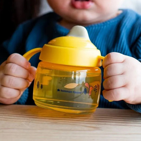  Bình tập uống nước vòi mút kháng khuẩn chống tràn Tommee Tippee 190ml (từ 4 tháng) 