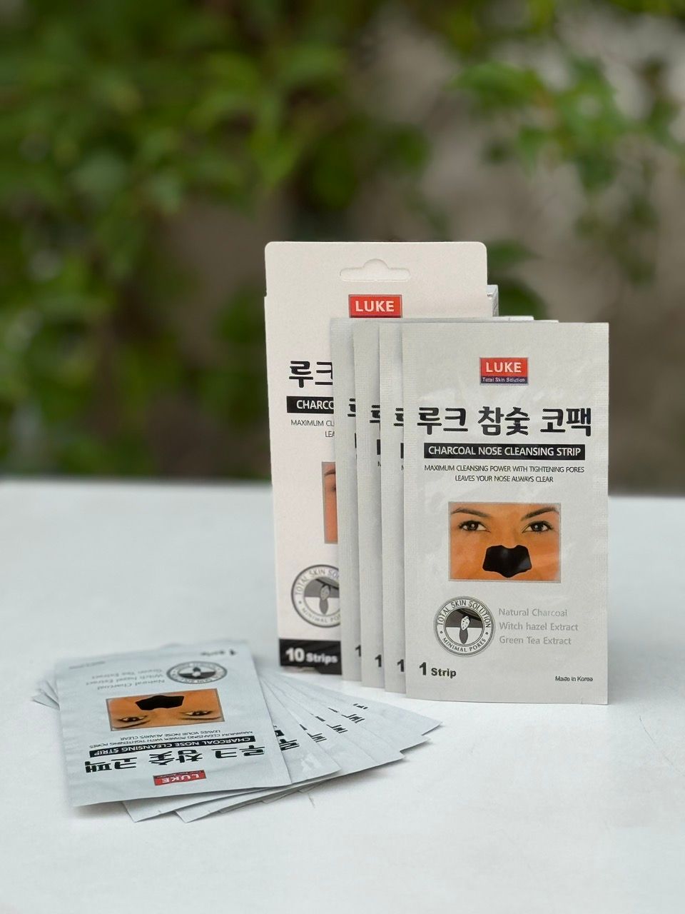  Miếng dán lột mụn Luke tinh chất than tre Hàn Quốc (10 miếng/hộp) 
