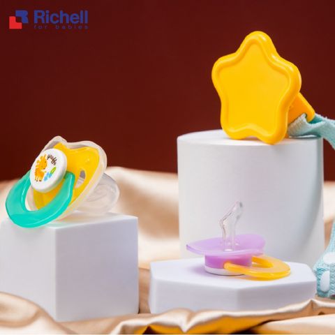  Ty ngậm Richell (2-3 tháng tuổi) 