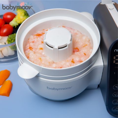  Máy tiệt trùng xay hấp đa năng Nutribaby Plus 5in1 Babymoov (màu kem) 