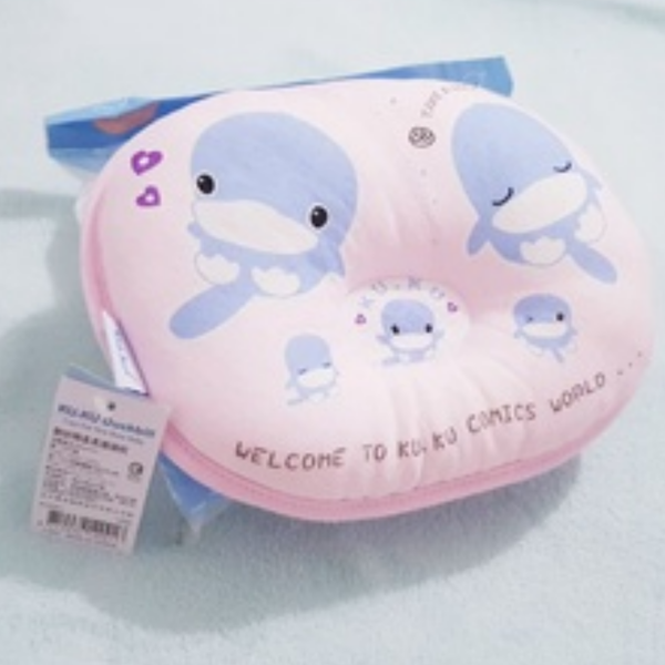  Gối vải Kuku mặt trước:100% Cotton, Mặt sau:100% Polyester (20x28) 