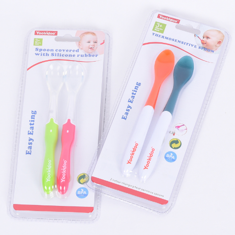  Bộ 2 thìa silicon Yookidoo báo nóng cho bé tập ăn dặm 