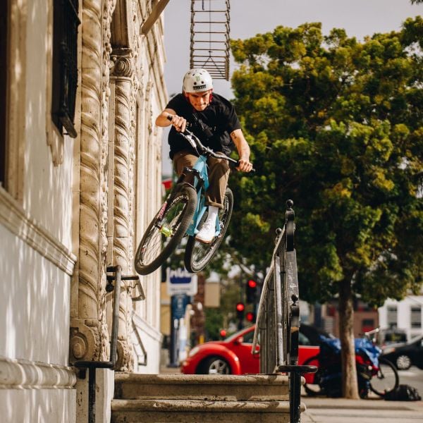  Pedals, shoes, pumps, tools 