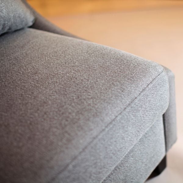  THE CORNER SINGLE CHAIR 