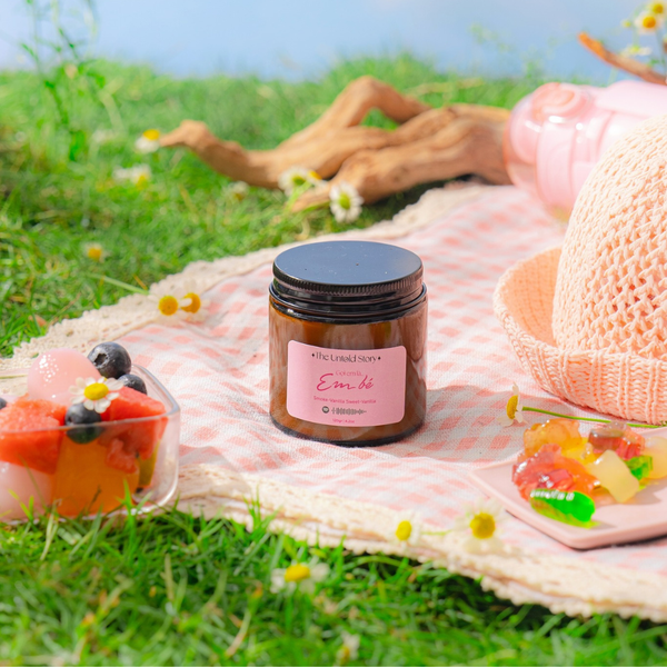  The Untold Story Scented Candle - Em Bé 