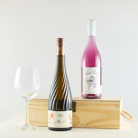 Combo Vang sủi Úc Purple Flame Moscato Natural và Vang trắng Úc Grant Burge Alfresco
