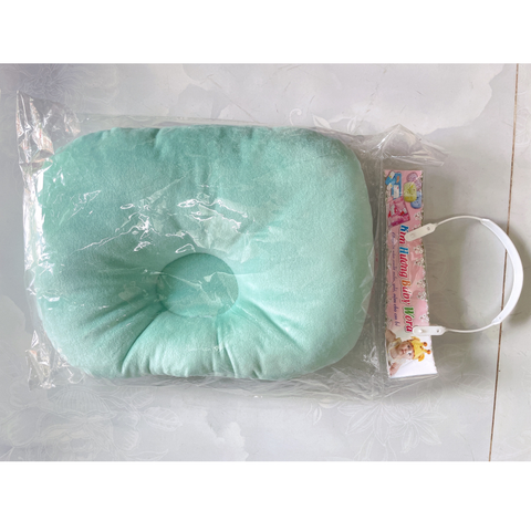  Gối lõm nhung thêu hình dễ thương cho bé sơ sinh ( màu ngẫu nhiên ) 