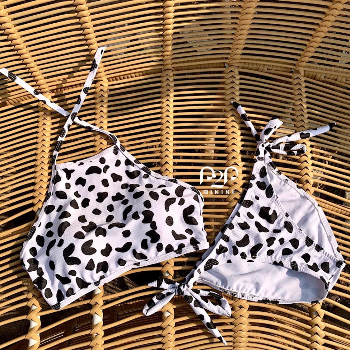 Bikini hai mảnh áo yếm, quần tam giác họa tiết bò sữa