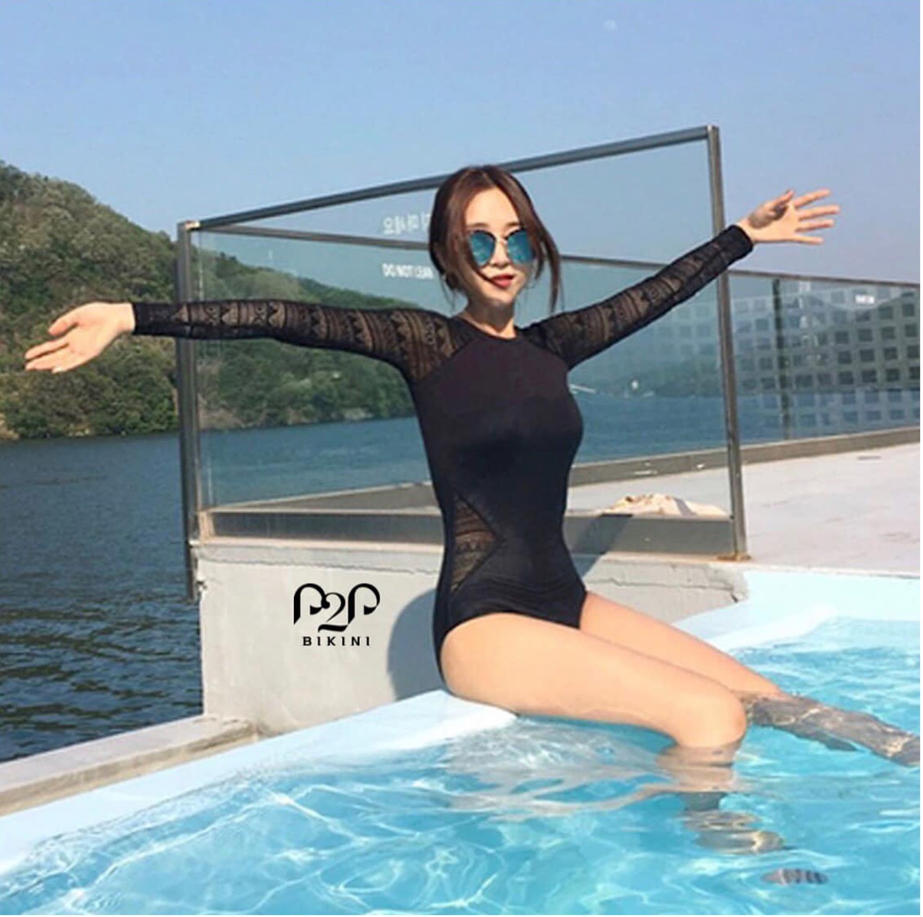 Monokini tay dài phối lưới đen