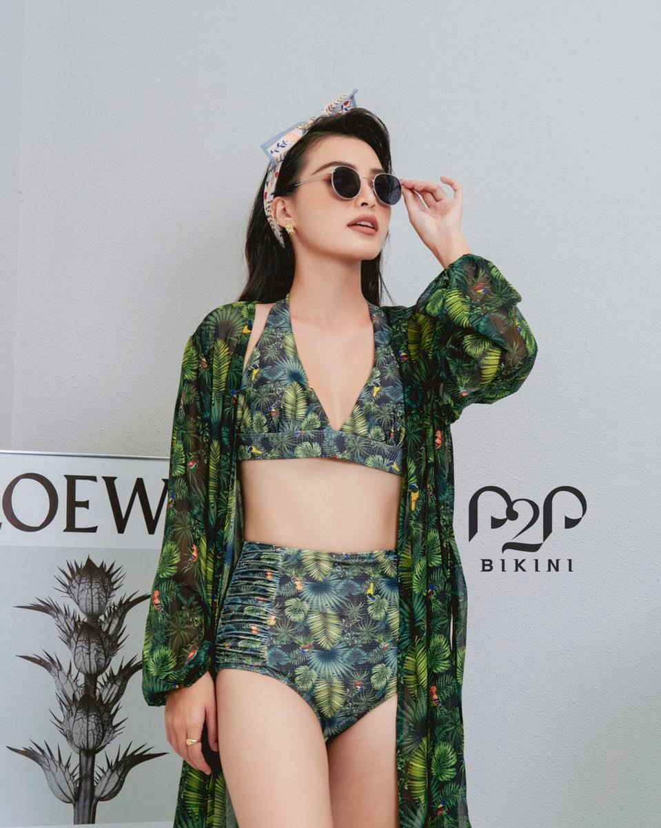 NEW ARRIVAL - Bikini 2 mảnh áo mút cột dây, quần lưng cao họa tiết tropical