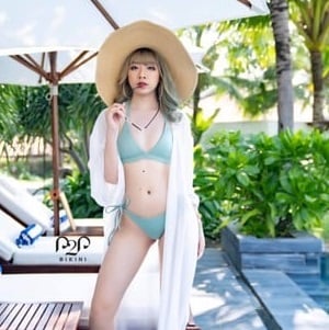 Cover Beach trắng voan