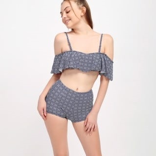 Đồ bơi hai mảnh áo tay bèo, quần short họa tiết hình học