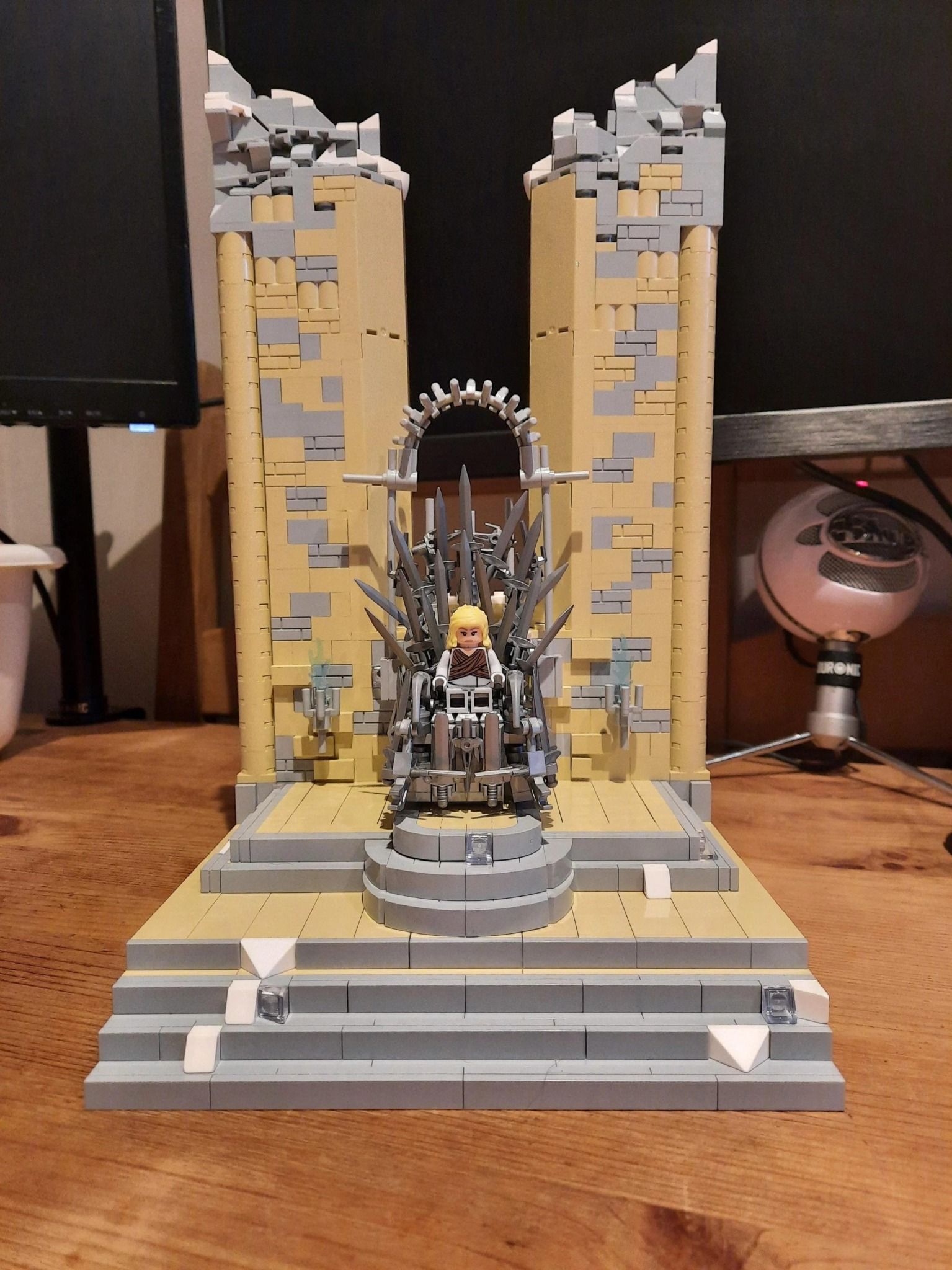  Mô Hình Nhựa 3D Lắp Ráp 18K Super Ngôi Báu Sắt Iron Throne K130 (1146 mảnh) - LG0072 