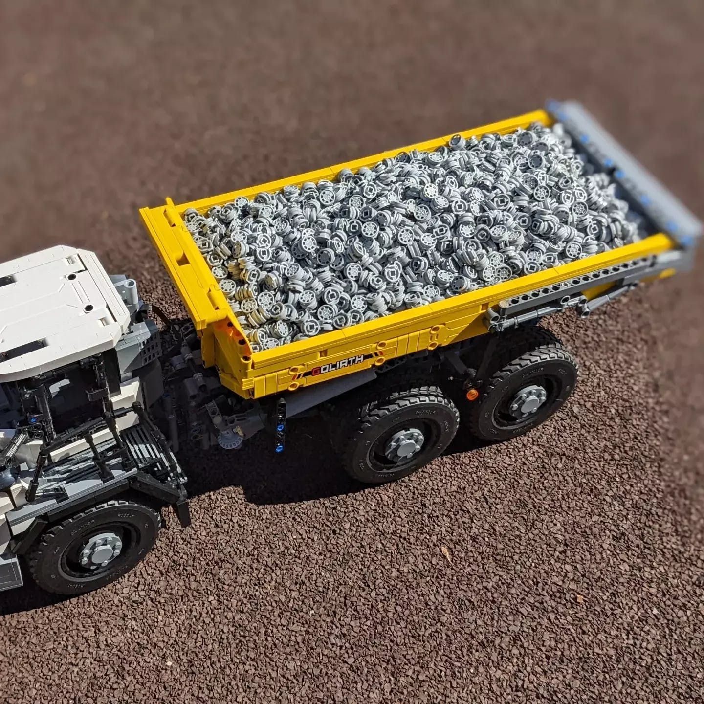  Mô Hình Nhựa 3D Lắp Ráp CaDA Xe Tải Tự Đổ 1:17 (3358 mảnh, Dump Truck, có motor) C61054 - LG0155 