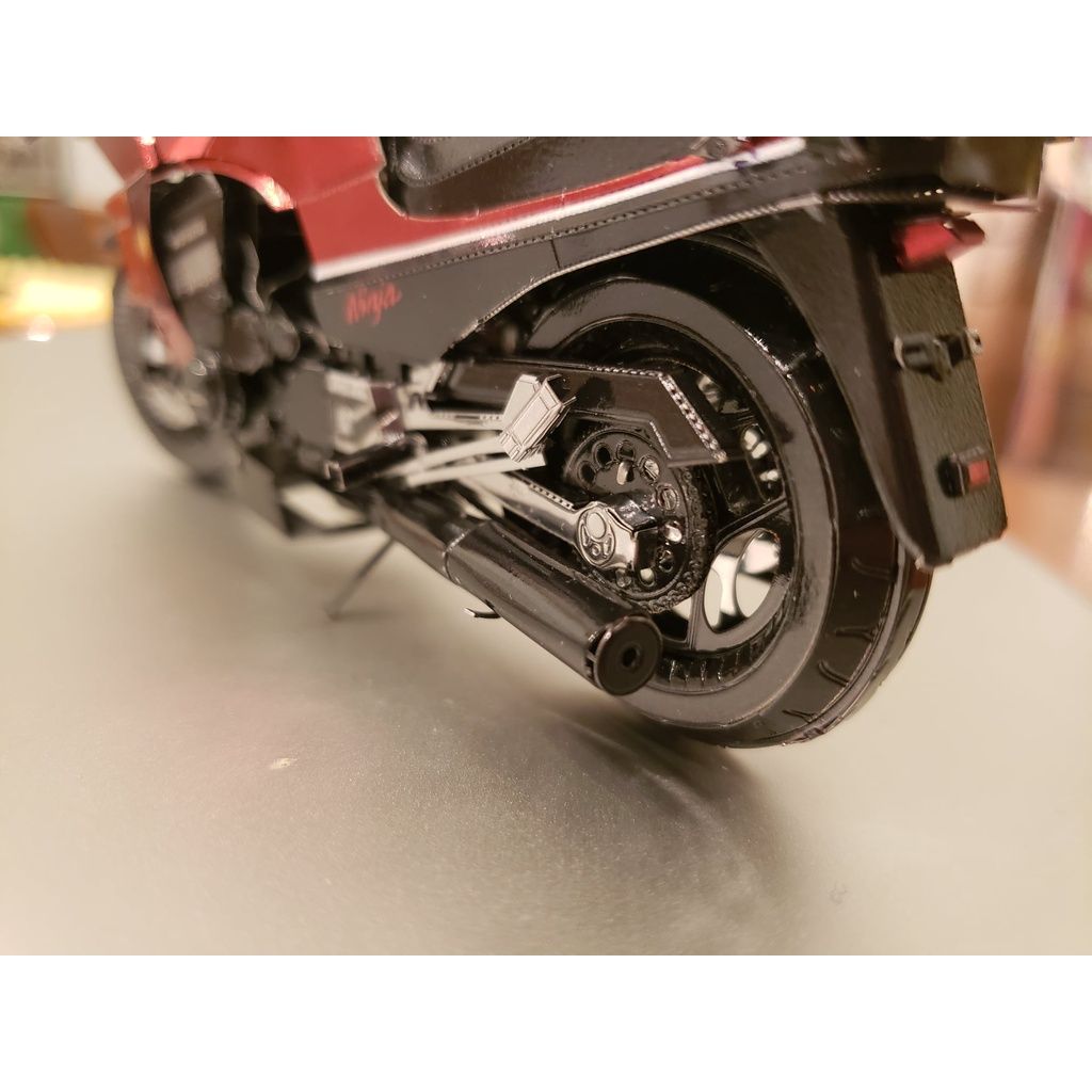  Mô Hình Kim Loại 3D Lắp Ráp Metal Head Xe Mô Tô Kawasaki GPz900R – MP1065 