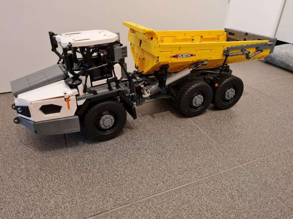 Mô Hình Nhựa 3D Lắp Ráp CaDA Xe Tải Tự Đổ 1:17 (3358 mảnh, Dump Truck, có motor) C61054 - LG0155 