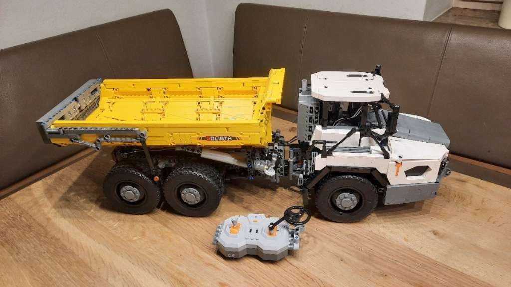 Mô Hình Nhựa 3D Lắp Ráp CaDA Xe Tải Tự Đổ 1:17 (3358 mảnh, Dump Truck, có motor) C61054 - LG0155 