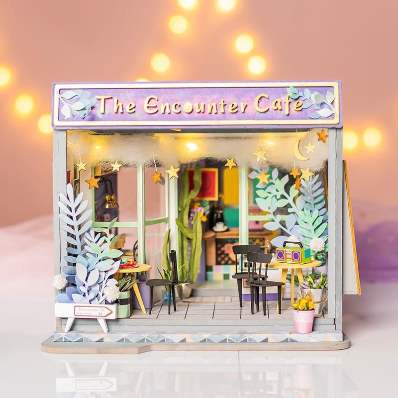  Mô Hình Gỗ 3D Lắp Ráp ROBOTIME DIY Dollhouse Nhà Tí Hon Teddy The Encounter Cafe TD02W – WP102 