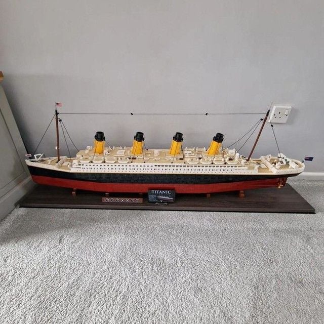  Mô Hình Nhựa 3D Lắp Ráp OEM Tàu Titanic 1:200 (9090 mảnh, The Titanic) 10249 - LG0165 