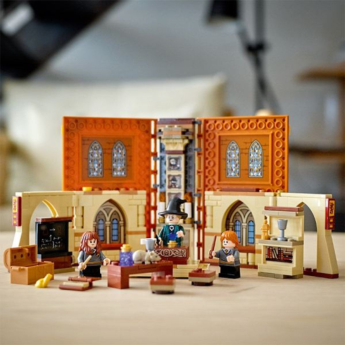  Mô Hình Nhựa 3D Lắp Ráp Harry Potter Lớp Học Môn Biến Hình (241 mảnh, Transfiguration Class) 87080 - LG0047 