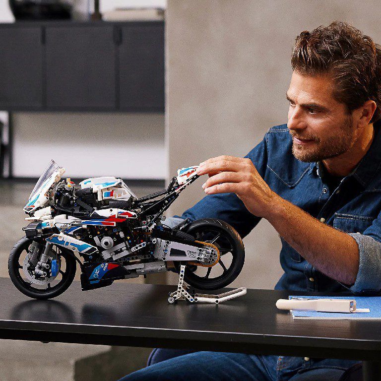  Mô Hình Nhựa 3D Lắp Ráp Siêu Xe Mô Tô BMW M 1000 RR T2118 (1920 mảnh) 1:5 - LG0055 