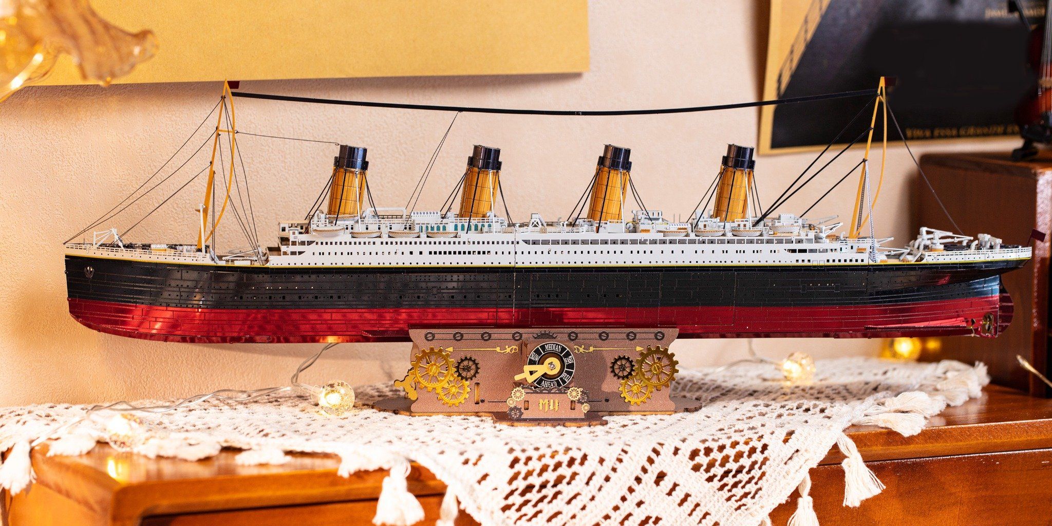  Mô Hình Kim Loại Lắp Ráp 3D MU Tàu Titanic (581 mảnh, Đế Gỗ, Đèn LED) MY-N007 – MP1281 