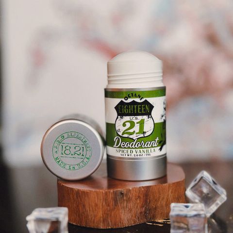  Lăn khử mùi 18.21 Spiced Vanilla 