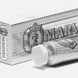  Kem Đánh Răng Marvis Whitening Mint 85ml 
