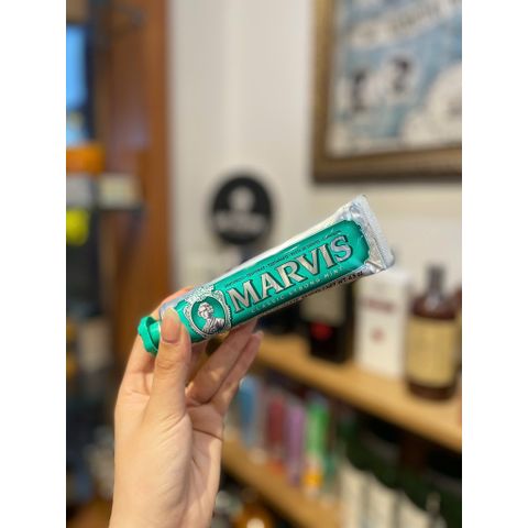  Kem đánh răng Marvis Classic Strong Mint 85ml 