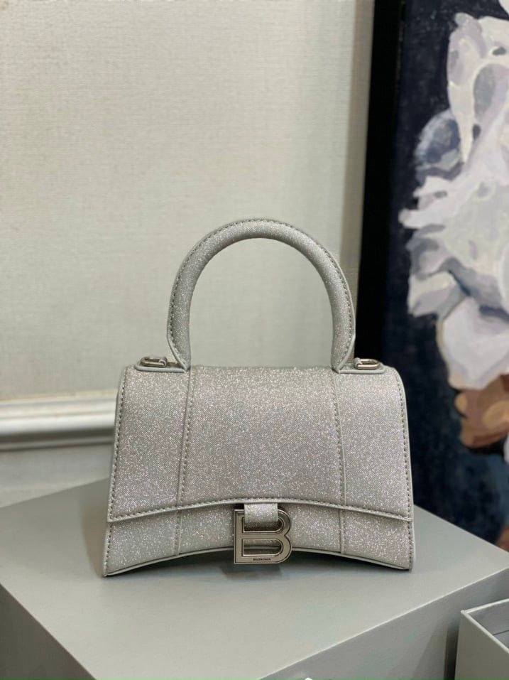  Balenciaga Hourglass 