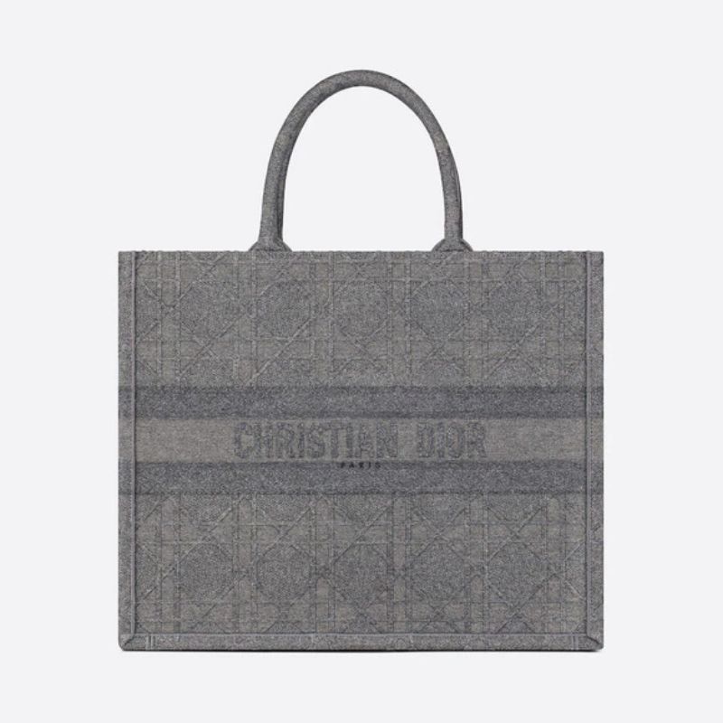 Gray Macrocannage Embroidery 