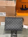  Louis Vuitton Pochette Voyage ( Clutch LV ) 