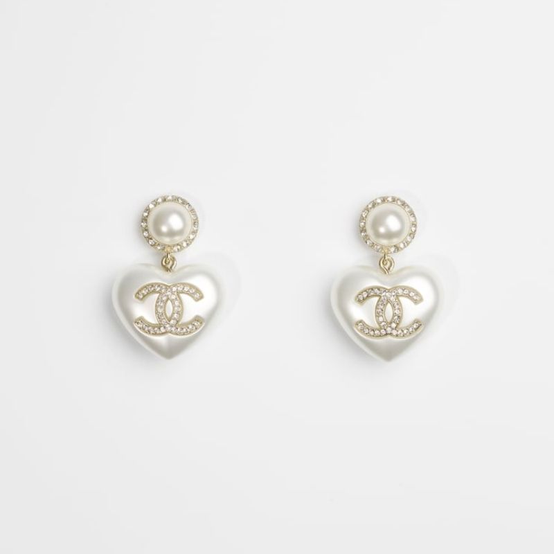  Imitation Pearls Chanel Earrings 