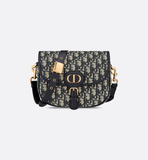  Medium Dior Bobby Bag (túi Dior) 