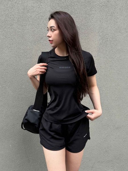 Áo thun cổ tròn nữ phối lưới Reeta A2244