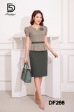  Peplum kẻ cổ V có đai eo hoa ngực 