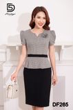  Peplum kẻ cổ V có đai eo hoa ngực 