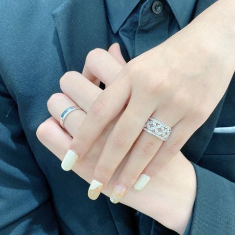 Nhẫn Cưới Vàng K18WG đính CZ