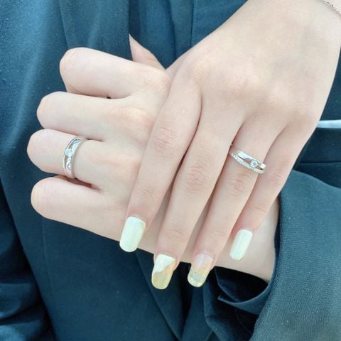 Nhẫn Cưới Vàng K18WG đính Kim cương