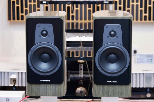 LOA DYNAUDIO CONTOUR 20i