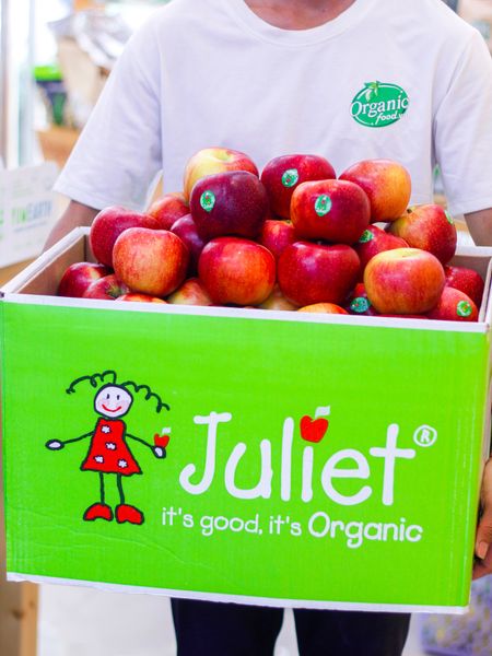 Táo hữu cơ juliet size 64-88