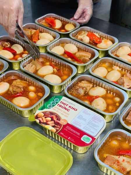 Thịt kho trứng Bếp O hộp 330gram